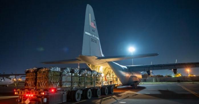 США провели воздушную операцию по обеспечению Газы едой, фото: CENTCOM