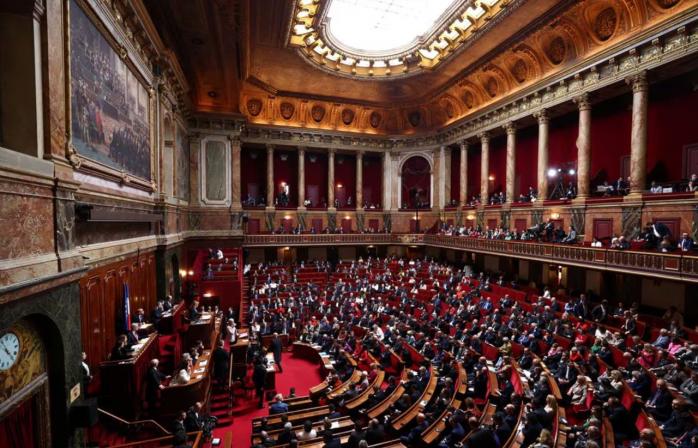 Франция первой в мире закрепила право на аборт в Конституции