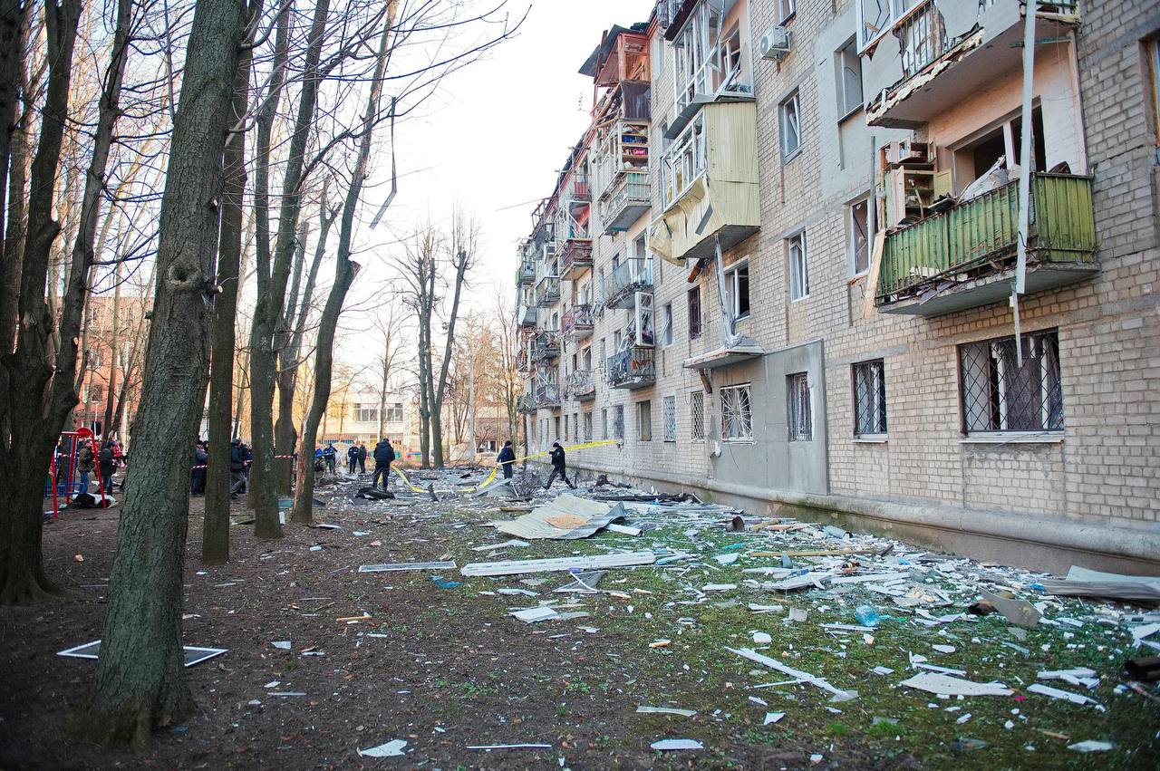 Руйнування у Харкові після російського бомбардування. Фото: ОВА