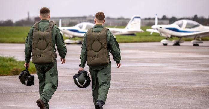 Украинские пилоты прошли интенсивную подготовку в Великобритании, фото: Минобороны Британии