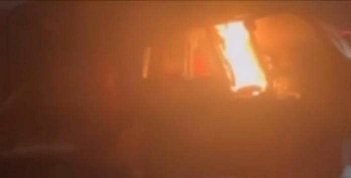 У Москві спалили російський гелікоптер Ка-32, скріншот відео