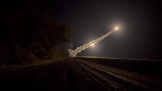 Русня пишет о ночных ударах ATACMS по подразделениям ПВО на мысе Тарханкут в оккупированном Крыму