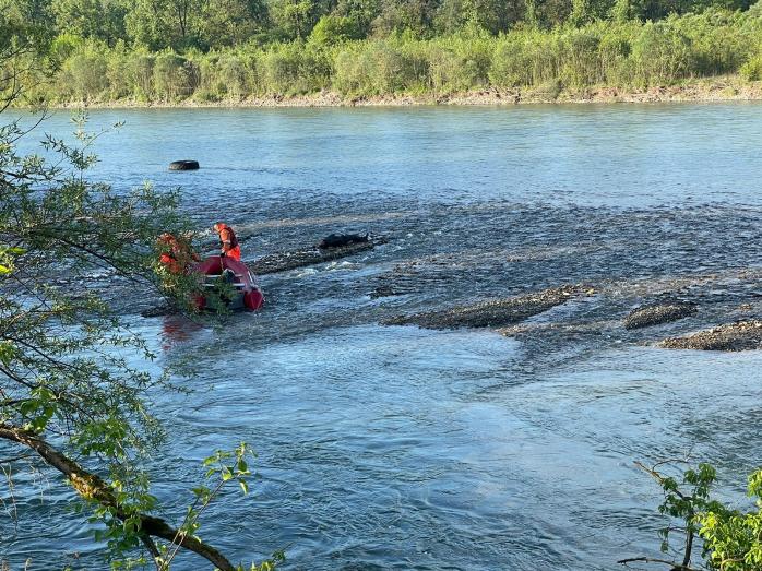Румынские пограничники обнаружили тело еще одного человека на берегу Тисы