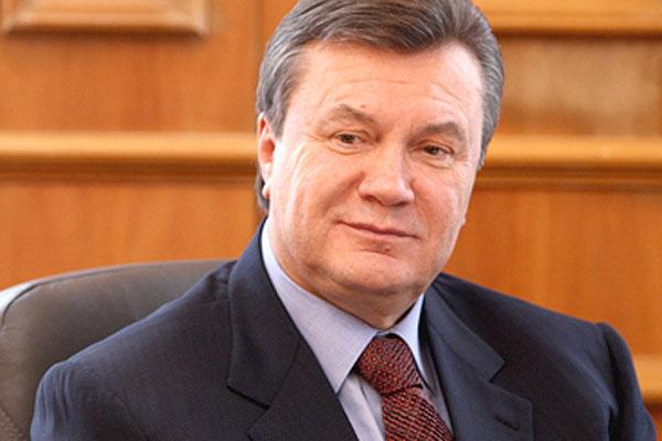 Янукович завтра выйдет на работу после больничного