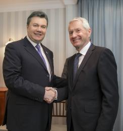 Янукович запевнив, що налаштований на переговори з опозицією