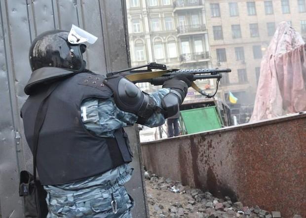 Міліція божиться, що на Грушевського стріляла лише з травматичної зброї