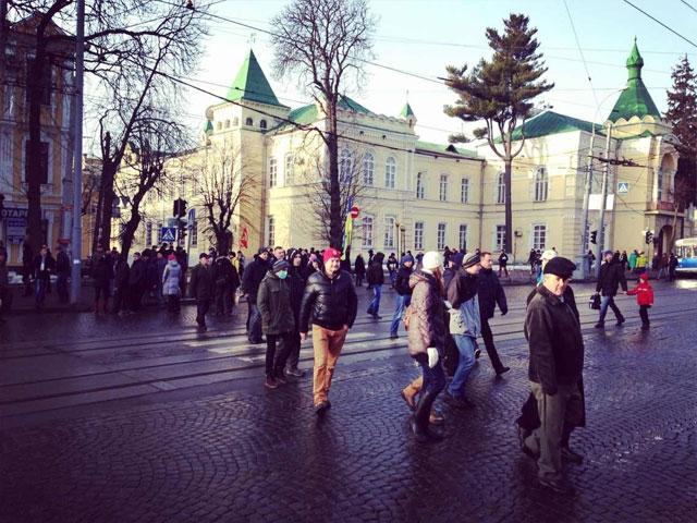 В Виннице остановилось движение транспорта из-за протестов (ФОТО, ВИДЕО)