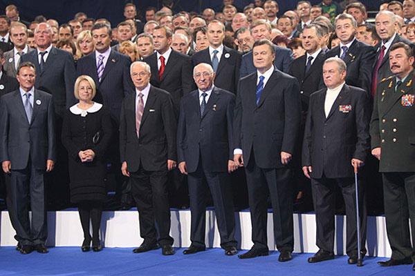 Партия регионов: группы Януковича, Ахметова и Клюева не пришли на заседание Рады