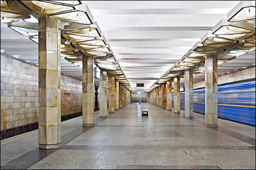 В Киеве открыли почти все центральные станции метро