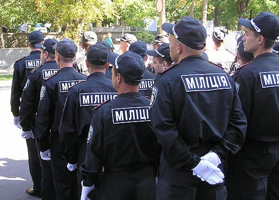 У МВС повідомили, що міліція буде патрулювати міста разом з «місцевими активістами»