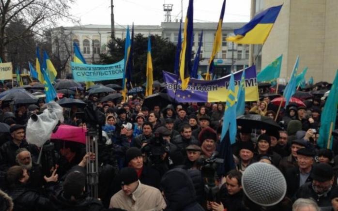 Кількість постраждалих на вчорашньому мітингу в Криму зросла до 30 осіб