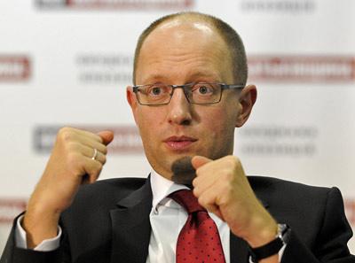 В Украине придется ввести режим жесткой экономии из-за 1,8 млрд долл. долгов перед РФ — Яценюк