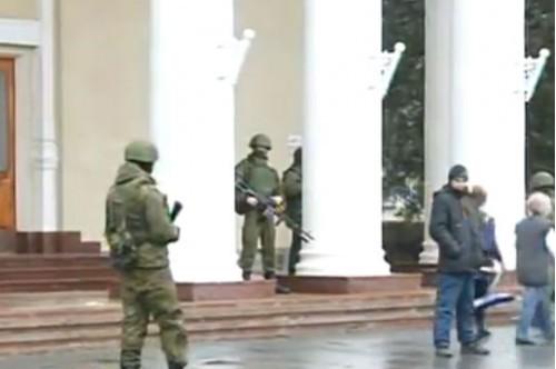 Аеропорти в Криму охороняють, щоб не пустити Авакова і Наливайченка — кримські ЗМІ