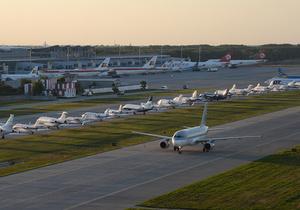 Аеропорт «Сімферополь» скасував 16 рейсів і закрив повітряний простір