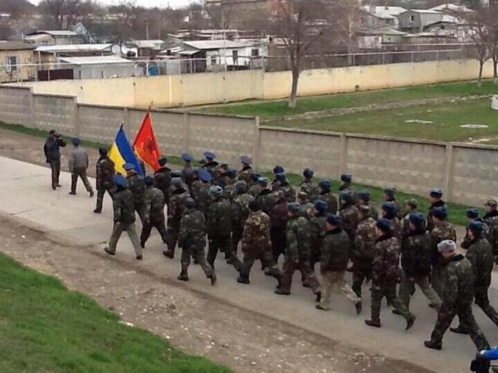 Міноборони спростувало повідомлення російських ЗМІ про перехід українських військових у Криму на бік нової влади