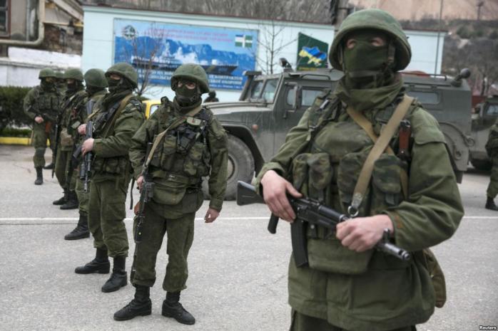 Новая власть Крыма требует заблокировать украинские военные части бетонными плитами