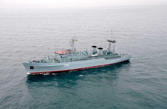 В Крыму произошла попытка захвата украинского корабля «Славутич»