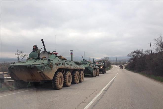 На границе Херсонской области и Крыма военные РФ установили блокпост с БТР