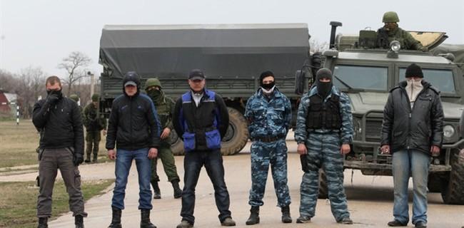 В Крыму «самооборона» прорвалась на территорию штаба ВМС Украины