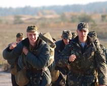 Десантники 25-й бригады возвращаются из Крыма на материк