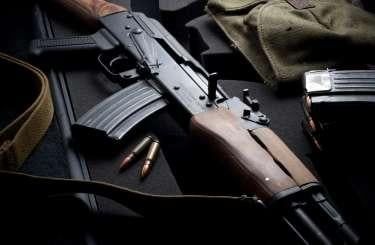Верховна Рада постановила роззброїти незаконні збройні формування в Україні