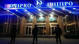 У готелі «Дніпро» після «Правого сектора» знайшли зброю