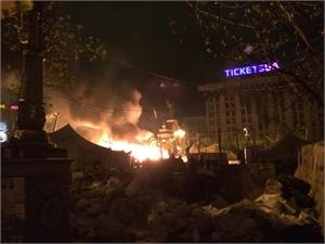 Сегодня ночью горел Майдан (ФОТО, ВИДЕО)