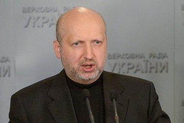 Турчинов требует возобновить антитеррористическую операцию на востоке Украины