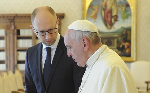 Яценюк зустрівся в Ватикані з Папою Римським Франциском