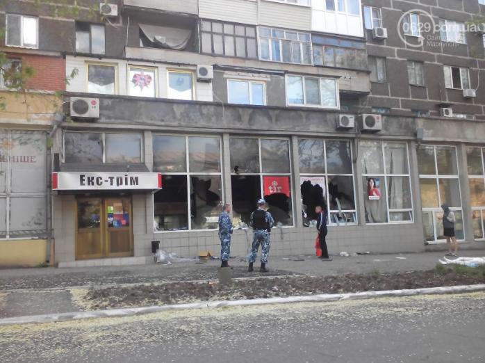 В Мариуполе ночью нападали на магазины оружия (ФОТО)