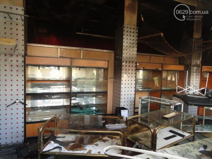 У Маріуполі масово грабують магазини і офіси (ФОТО)