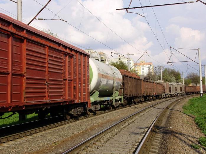 Движение грузовых вагонов на Донецкой железной дороге восстановлено