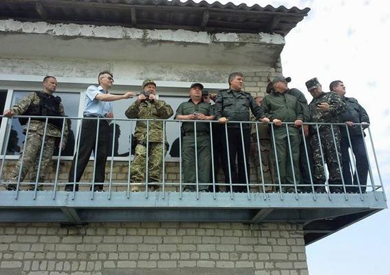 На Харьковщине представили новую боевую технику для войны с террористами (ФОТО)