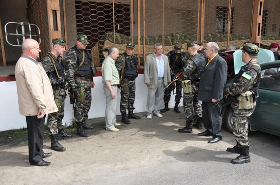Тернопольские милиционеры выезжают в зону АТО для ротации