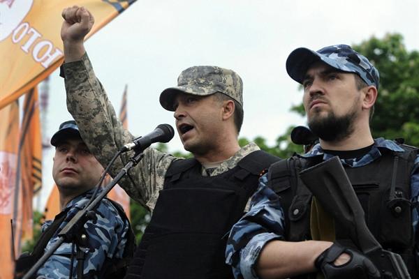 Луганские террористы вымогают деньги у продавцов рынков