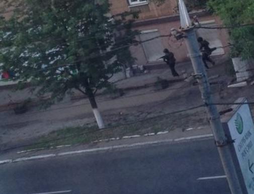 АТО в Маріуполі: знищено снайперські точки бойовиків ДНР — Аваков