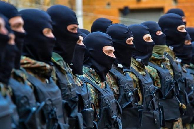 Батальон «Азов» требует от власти Украины решительности вместо гуманизма