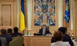 Порошенко представив керівникам Луганської та Донецької області свій мирний план