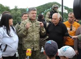 Порошенко назвав 15 кроків із врегулювання ситуації на сході України