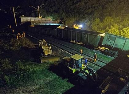 На Донецкой железной дороге взорвали пути в двух местах