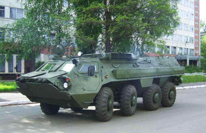 В Луганске боевики похитили БТР со станции ГАИ