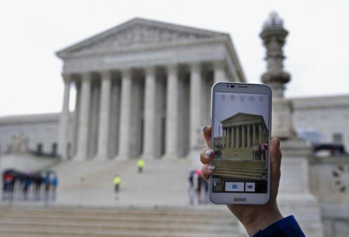 В США полиции запретили просматривать мобильные телефоны арестованных без ордера