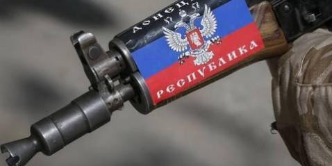Террористы готовятся штурмовать воинскую часть в Донецке