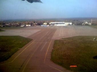 У луганському аеропорту залишаються відрізаними від світу українські військові