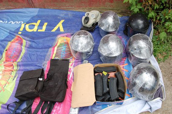 Во Львове нашли украденные в феврале из воинской части бронежилеты и шлемы (ФОТО)
