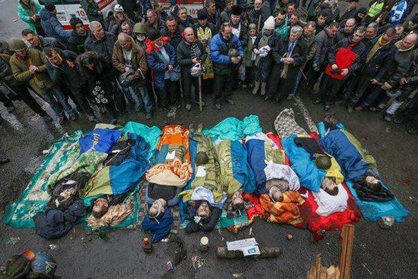 Родичі загиблих на Майдані прориваються в кабінет Порошенка