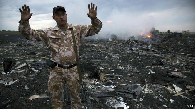 Украинские власти требуют провести международное расследование всех сбитых в зоне АТО самолетов