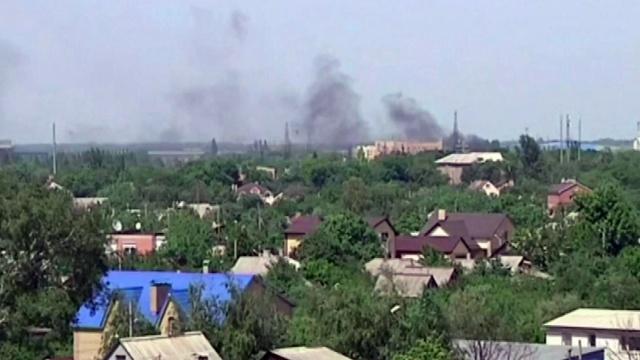 Власти Донецка сообщают о трех погибших из-за боев у вокзала и аэропорта