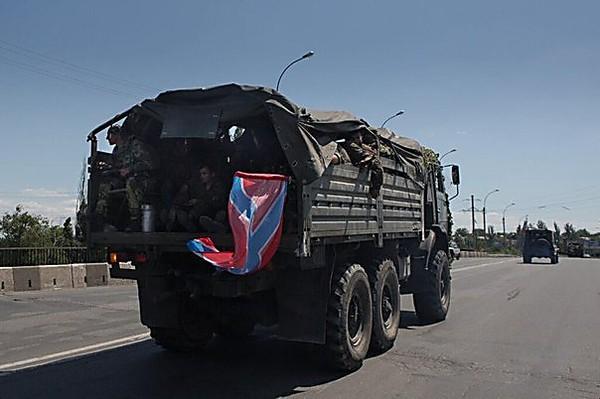 Террористы направляют бронетехнику в Горловку и Иловайск