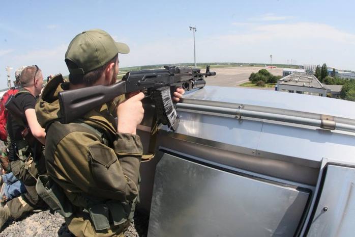 На окраинах Донецка идут бои